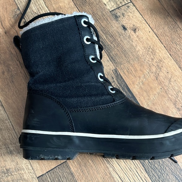 Keen waterproof boots - Picture 8 of 15